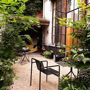 antwerp-loft-art-and-chill-free-parking.brusselshotelsbook.com/